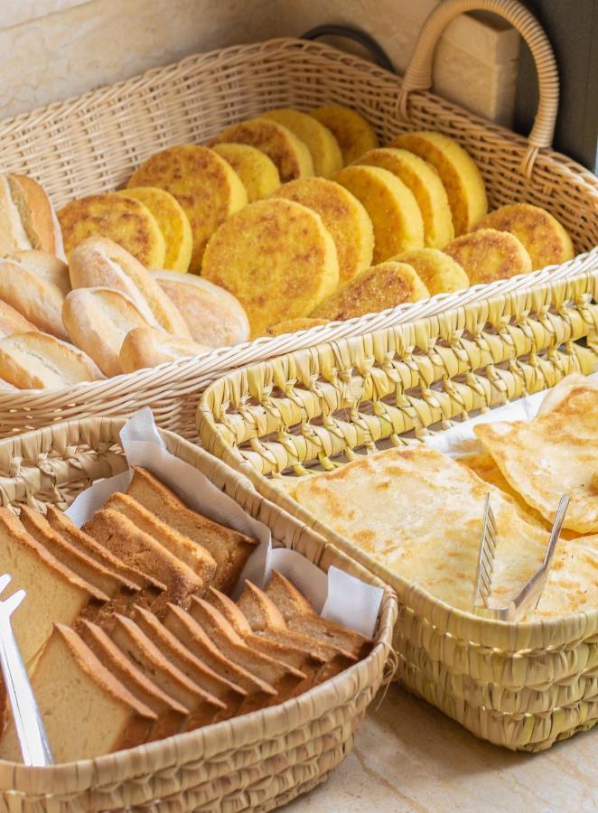 Hotel Mandy Tétouan 外观 照片