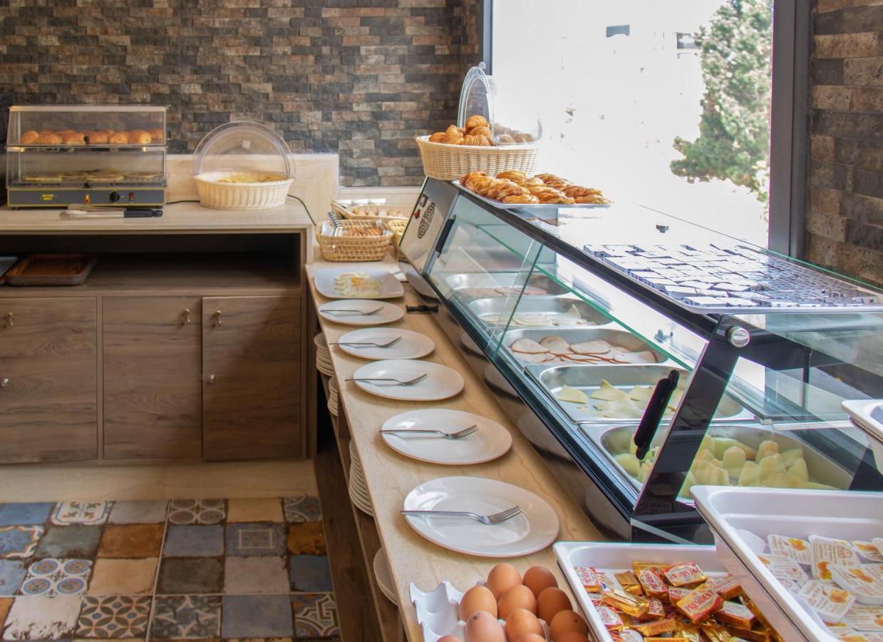 Hotel Mandy Tétouan 外观 照片